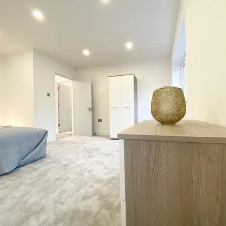 Peaceful 4-bed House And Garden For Families, Dogs And Groups *