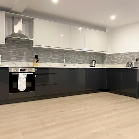 Peaceful 4-bed House And Garden For Families, Dogs And Groups *